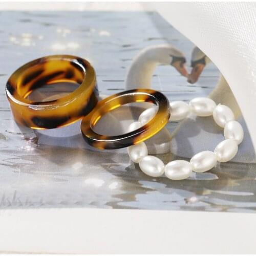 3Pcs Leopard Vintage Colorful Acetate Resin Pearl Rings Sweet Temperament Round Finger Rings Women Girls Delicate Jewelry Gift