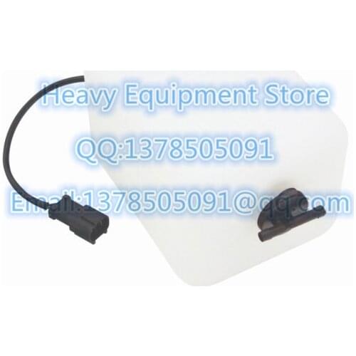 Expansion Water Tank For Komatsu Tractor Excavator 20Y-06-15240 PC200-8 PC200-8 PC200LC-5 PC200LC-5C PC200-2-3-5-6