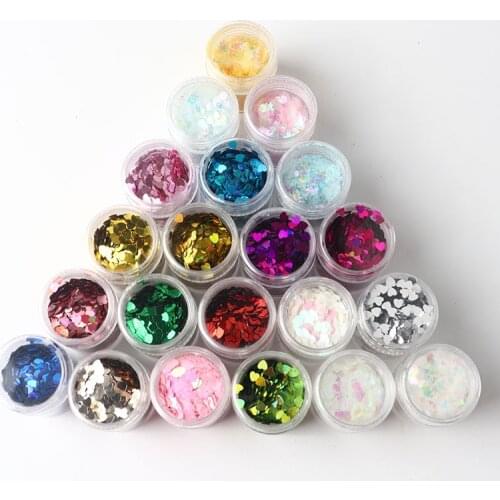 Ultra-Thin Heart-Shaped Nail Sequins Holographic Laser Mirror Flash Luminous Love Heart Patch Craft Beauty Nail Decoration 10Ml