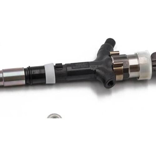 High performance diesel engine fuel injector nozzle 23670-30450