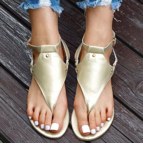 Women Sandals Summer Beach Flat Shoes Fashion Metal Rivet Buckle Strap Sandals Open Toe Sexy Ladies Sandals Women Summer Shoes