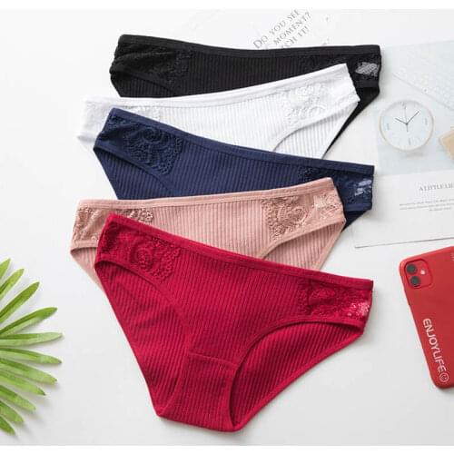 New Solid Underwear Womens Cotton Mid Waist Girls' Sexy Lace Embroidery Breathable Traceless Womens Briefs Stable Supply 2021