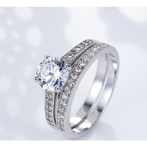 Huitan Classic Wedding Ring Traditional Engagement Ring With Shiny Brilliant Crystal Stone Silver Plated Bridal Ring For Women