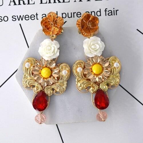 Korean Style Wild Fashion Dress Crystal Earrings European And American Fashion Elegant Flowers Sweet Ear Jewelry Women