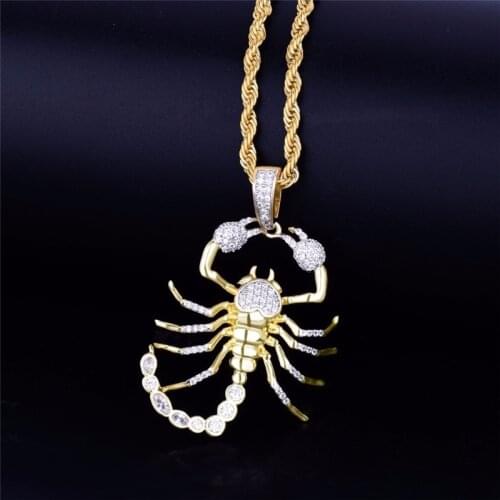 New Fashion Men Necklace Animal Scorpion Pendant Crystal Inlaid Women Chain Necklace Birthday Gift Jewelry