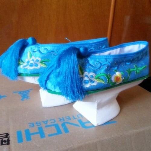 Ancient Chinese Traditional Qing Dynasty Shoes Girl Princess Cosplay Accessories Oriental Style Embroidered Shoes for Women