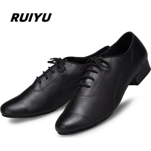Mens Dancing Shoes Sports Shoes Latin Soft Sole Flat Heel Fashion Modern Dancing Shoes Black and White Leather