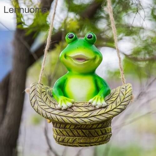 Lennuoma Outdoor Garden Ornaments Frog Hanger Animal Home Decorations Resin Crafts Yard Decorative Sculpture