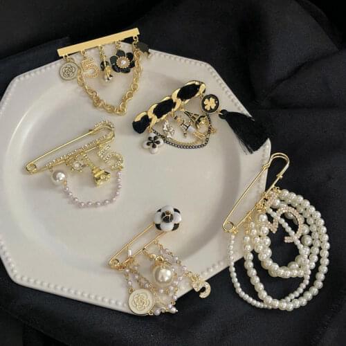 Luxury pearl tassel Camellia number 5 brooch fashion suit early autumn coat decoration corsage Brooches accessories