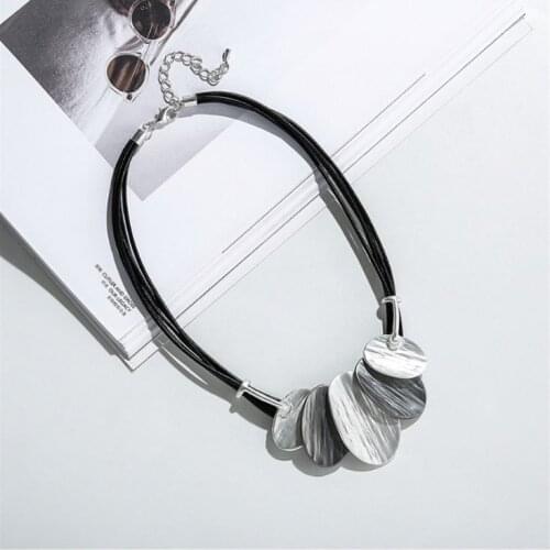 New fashion Exaggerat Jewelry Geometric Flake Chocker Necklace Vintage Pendant Necklace Women Jewelry