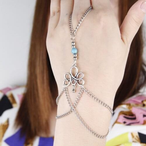 2021 Fashion Retro Simple Ladies Chain Bracelet Hollow Carved Flower Stone Bead Contact Finger Bracelet Slave Chain Bracelet