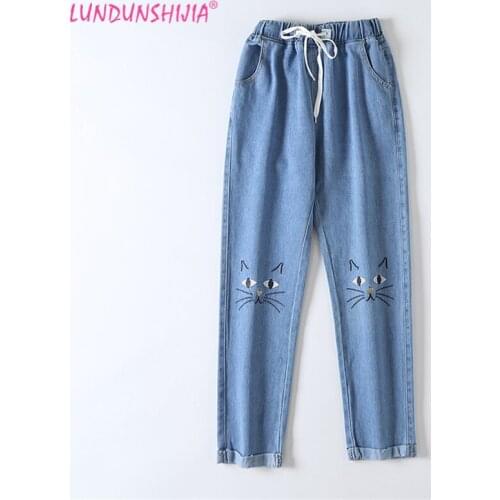 LUNDUNSHIJIA 2019 New Autumn Cute Cat Beard Embroidery Pants For Women Casual High Waist Drawstring Blue Denim Trousers Jeans