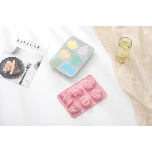 DIY ice molds made with silicone cake molds for Halloween doll pumpkin skull baking molds