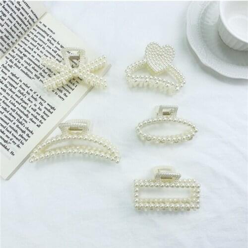 1 Piece Hair Claw Clips for Women White Geometric Pearls Hair Clips Crab Barrettes Headwear Girls Hair Accessories