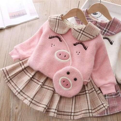 Baby girl clothes baby girl autumn and winter piggy plush sweater, plaid pleated skirt small bag suit baby girl thick warm suit