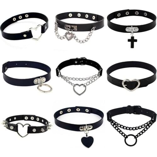 Necklace Ladies Sexy Short Necklace Collar Bondage Gothic Rivet PU Leather Heart-Shaped Collar Black Neck Cosplay Accessories