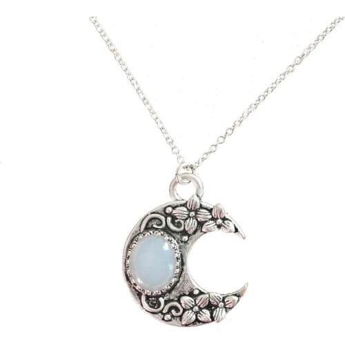 Mysterious Antique Color Crescent Moon Design Petal Carving Necklace Women Ladies Sunflower Charm Vintage Elegant Jewelry Gift