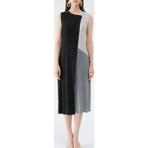 2021 summer casual woman dress issey miyake Pleated Sleeveless Simple elegant Waist Thin Light Mature Mid-Calf Skirt