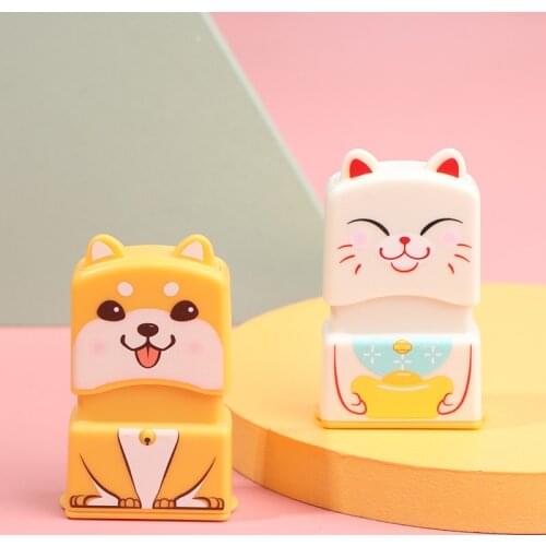 1PCS cute kitten stamp baby children teacher cartoon kindergarten name student clothes non-fading small animal inking seal