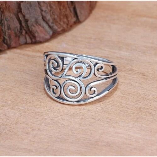 Vintage Women Ring Creative Hollow Flower Vine Rings Wedding Engagement Simple Rings For Women Accessories