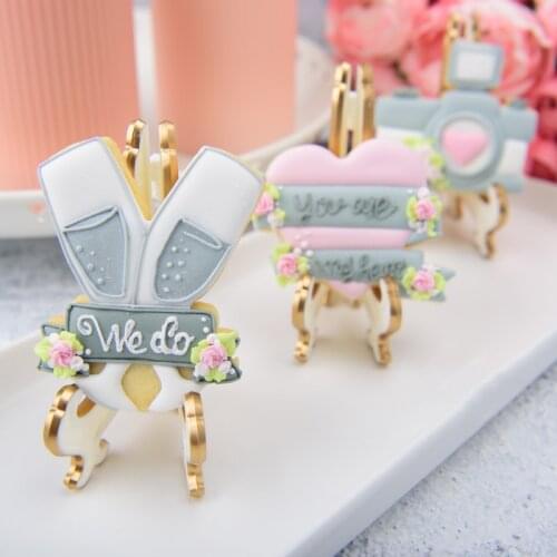 Mini Biscuits Display Cookie Stand Shelf Foldable Plastic Dessert Stand Cookie Display Stand Biscuit Holder