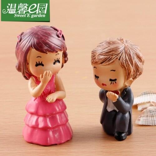 2pcs/set Mini Couples Wedding Dolls Fairy Garden Miniatures Decor Dollhouse/Terrarium Action Figures DIY Micro Landscape