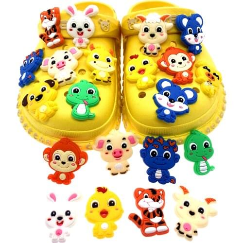100PCS Wholesale Mix Cartoon Animal Shoes Charms Silicone Decoration For Wristband Croc Jibz Silpper DIY Accessories Party Gifts