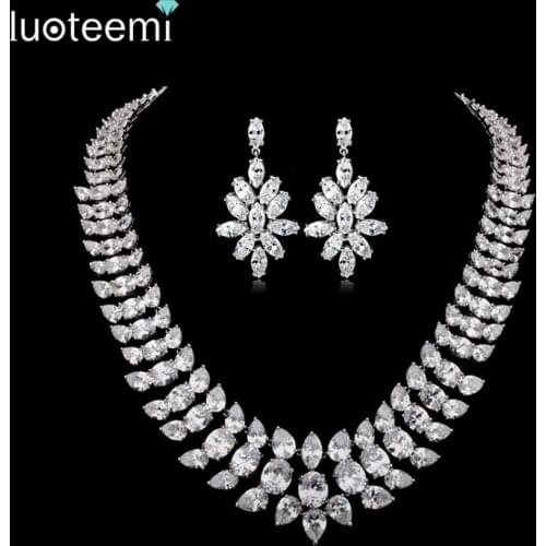 LUOTEEMI Golden Chains