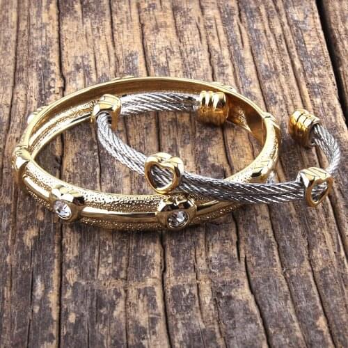 RH Fashion Metal Heart Bangle For Women Bracelets & Bangles