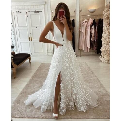 2021 Wedding Dress V-neck Side Slit Split Bridal Gowns graceful Tulle Hand Made Flowers 3D Sleeveless Tank A-line Gorgeous