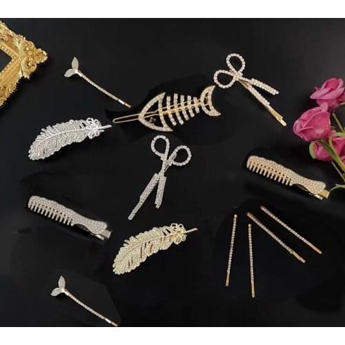 Women Elegant Pearls Side Hair Clips Golden Rhinestone Sweet Headwear Geometric Hairpins Bangs Fixed Headwear Hair Accessories
