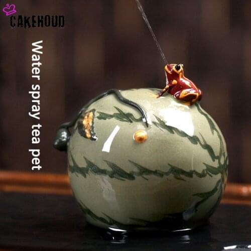Ceramic Frog Tea Pet Cute Tea Set Ornaments Tea Set Accessories Spray Water Frog Tea Pet Heat Expansion Andcontraction Principle
