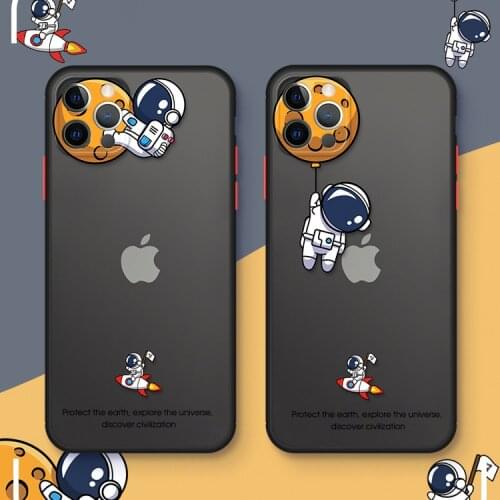 For Fundas Coque iphone 12 11 Pro 11Pro 12Pro Max mini 6 7 8 6s Plus X XR XS max SE 2020 Cases Cute Astronaut Earth Phone Cover
