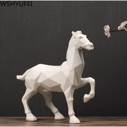 1pc Creative Animal Horse Resin Statue Desk Ornament Home Decor Wine Cabinet Crafts Entrance Living Room Decorations Gifts