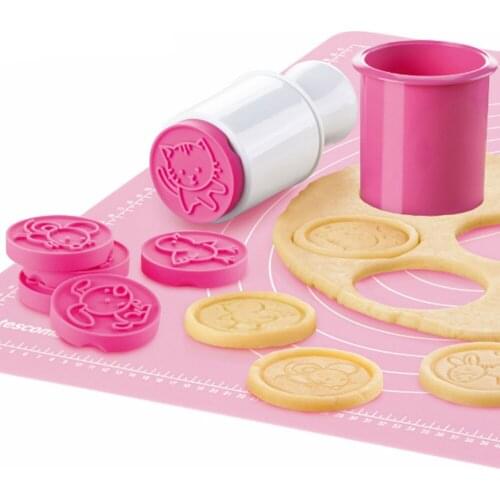 7pcs/set Cartoon Cookie Stamps Moulds Christmas Tree Cookie Tools Cake Decoration Bakeware Kitchen Gadgets Accessories Supplies