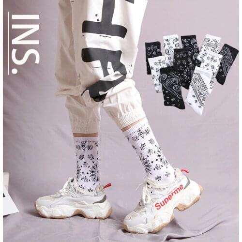 Black White Cotton Funny Flower Socks Bandanna Paisley West Coast Black Hiphop Pop Top Street Skate Fashion Skateboard Youth