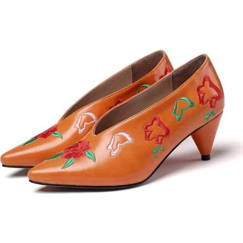 Womens Genuine Leather Embroidery Floral Spike Heel Pumps Shoes Chinese Ethnic Style Pointy Toe Luxury Plus Size New 2021