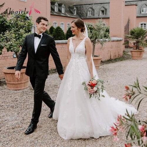 Sexy V Neck Bridal Dress 2020 Appliques Spaghetti Strap Backless Weeding Dress Elegant Long Train Robe de mariage