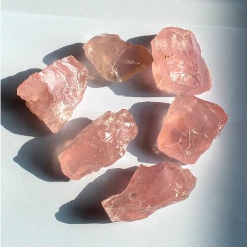 50-70g Natural Raw Pink Rose Quartz Crystal Rough Stone Specimen Healing Crystal Natural Stones and Minerals Fish Tank Stone