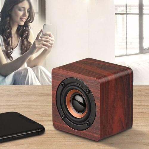 Q1 Wood grain Mini Portable bluetooth speaker for iphone 11 XR XS MAX 1200mah Battery capacity for Samsung xiaomi huawei