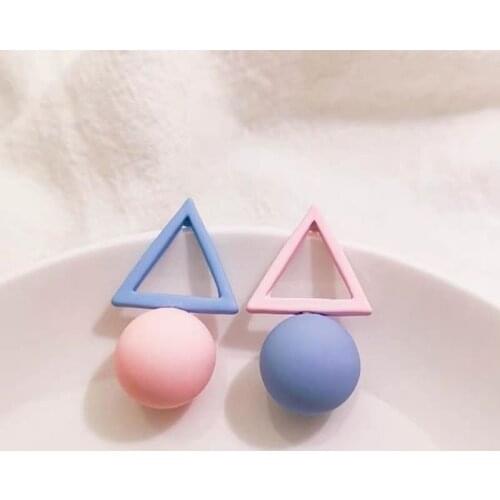 European and American Simple Triangle Earrings with Asymmetrical Female Allergy Resistant Earrings