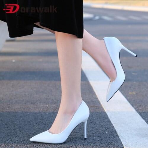 Dorawalk Leather Pumps