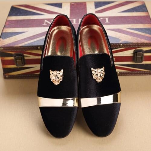2019 new mens shoes with sanded leather have a unique style Tiger-head gold buckle loafers are sold on behalf shoes
