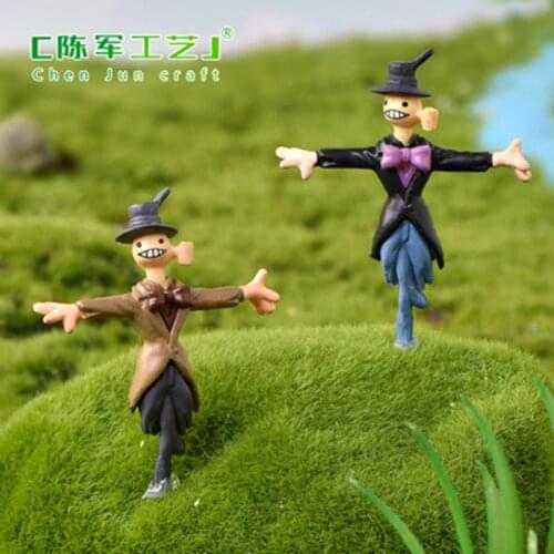 ZOCDOU 1 Piece Cute Scarecrow Small Statue Little Figurine Crafts Figure Ornament Miniatures