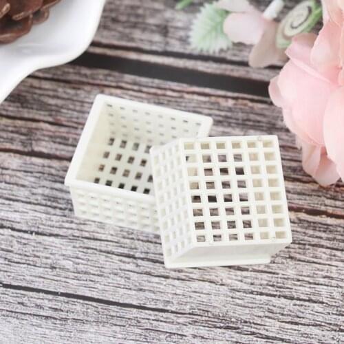 3pcs White Dollhouse Miniature Plastic Frame Hand-woven Storage Basket Vegetable Food Storage Basket Dolls Miniature Decoration