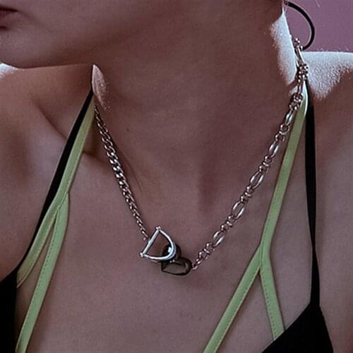 Design Ring Thorns Love Asymmetric Earrings Black Heart-shaped Stitching Necklace Woman Clavicle Chain 2021 New Trend