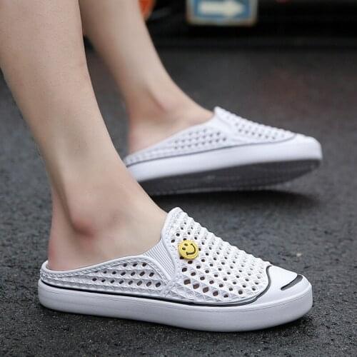 Half-slipper Cave Mens Slippers Summer Mens Smile Flat Slippers Baotou Beach Shoes Travel Hollow Slippers