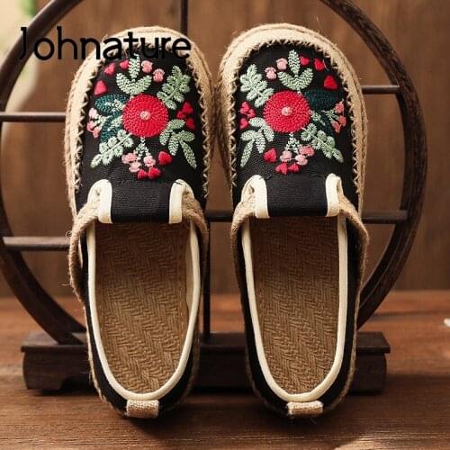 Johnature Flats Women Shoes 2021 New Cotton Linen Embroider Retro Concise Round Toe Flower National Style Handmade Ladies Shoes