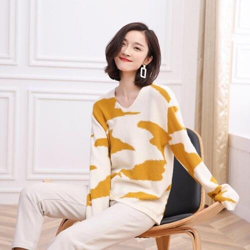 New 2019 Women Spring Autumn V Neck Patchwork Colors Sweater Ladies Pullover Tops Warm Soft Sweater Free Shipping