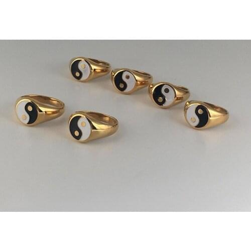 Vintage Stainless Steel Jewelry for Women 2021 Black White Red Blue Pink Yellow Balance Ying Yang Signet 18k Golden Rings Unisex